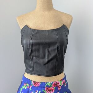 Chic Black Faux Leather Coeset Top